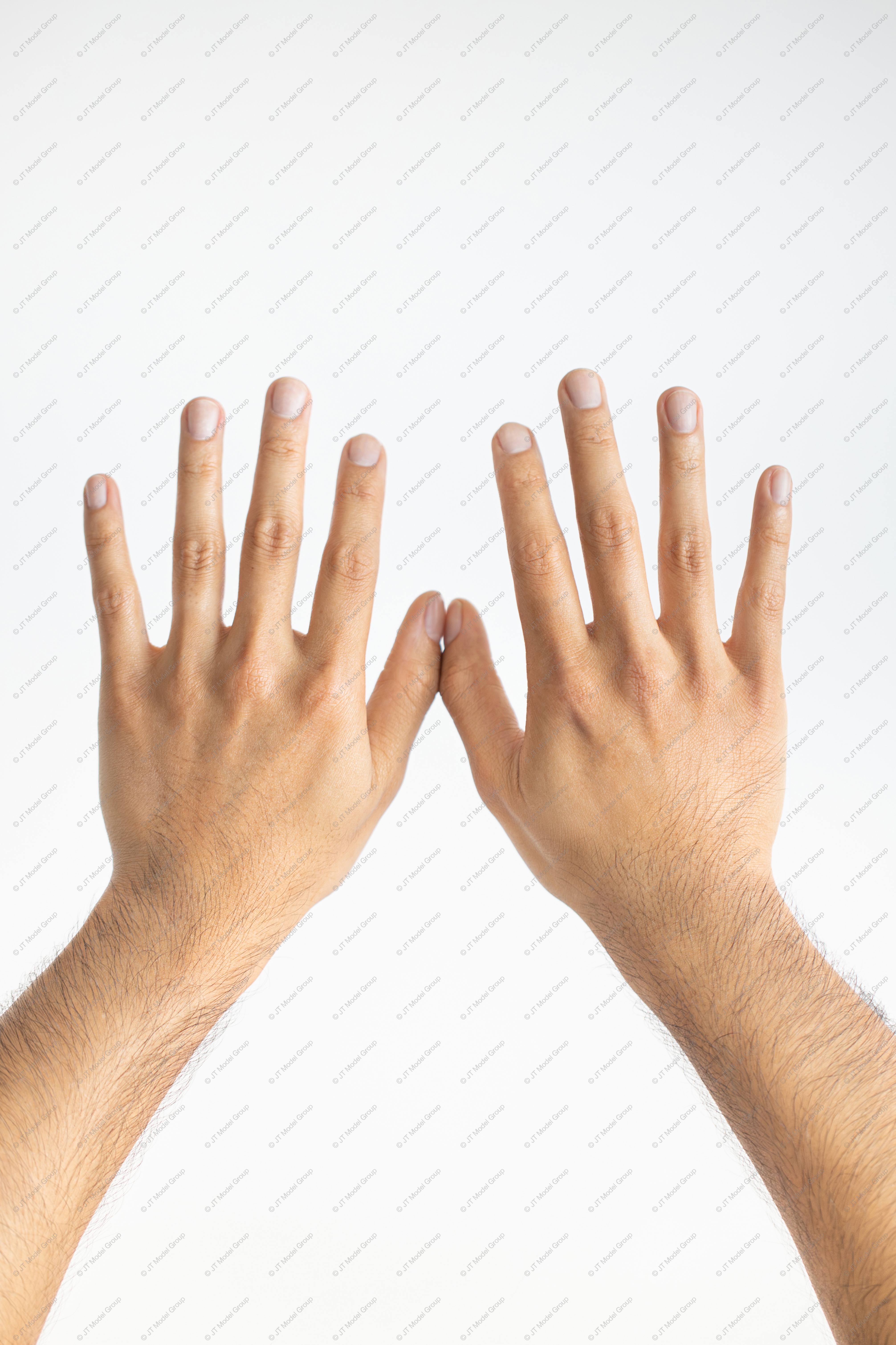 JT Parino — hands back